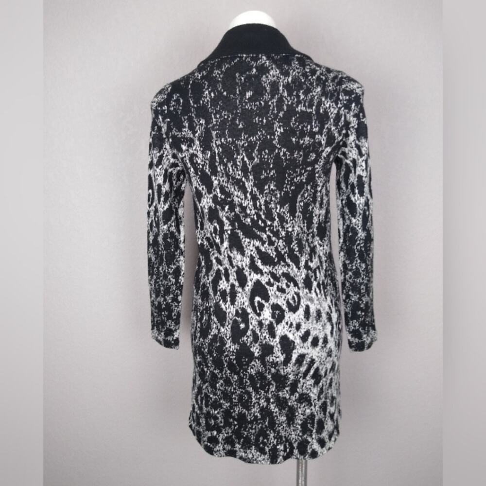 Chico's Animal Zip-up Sweater Jacket Size S/4 - Picture 4 of 15